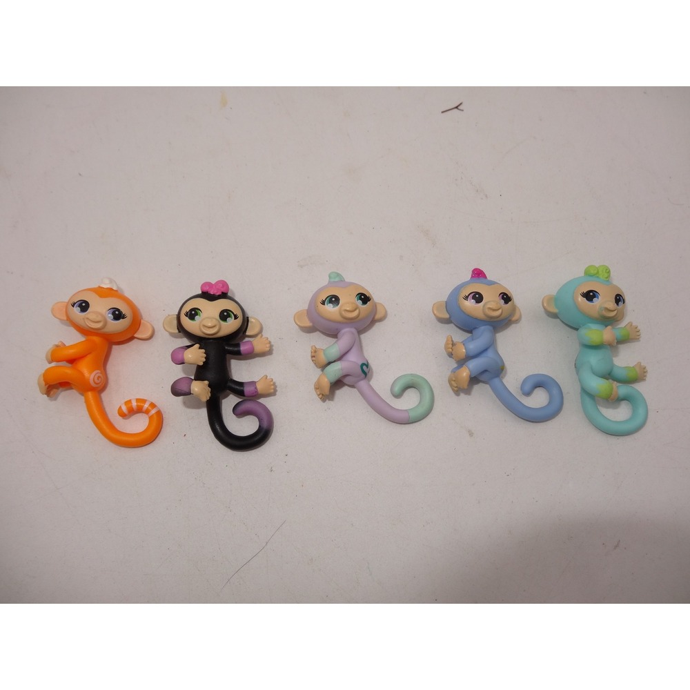 WowWee Fingerlings Mini Monkey Figures‎ Lot of 5 Multicolor Collectible Toys